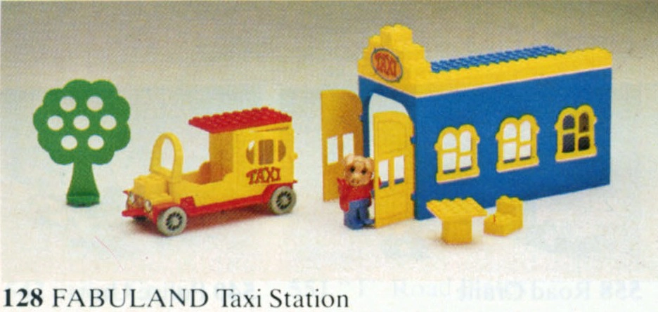 LEGO 128 Taxi Station