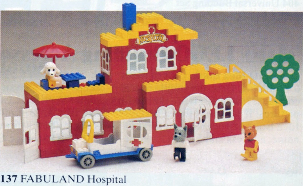 LEGO 137 Hospital