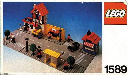 LEGO 1589 Town Square