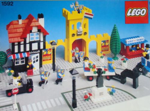 LEGO 1592 Town Square - Castle Scene (Dutch Version)