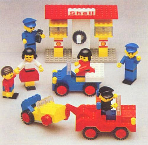 LEGO 217 Service Station