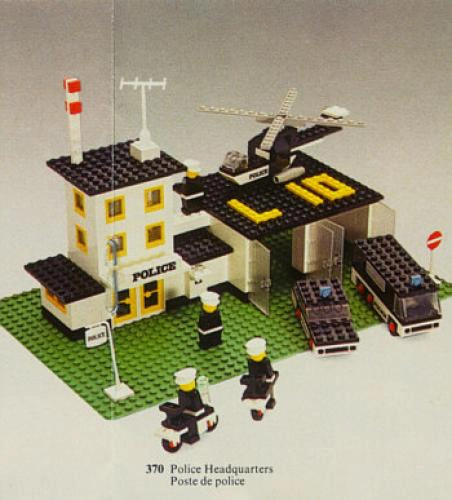 LEGO 370 Police Headquarters