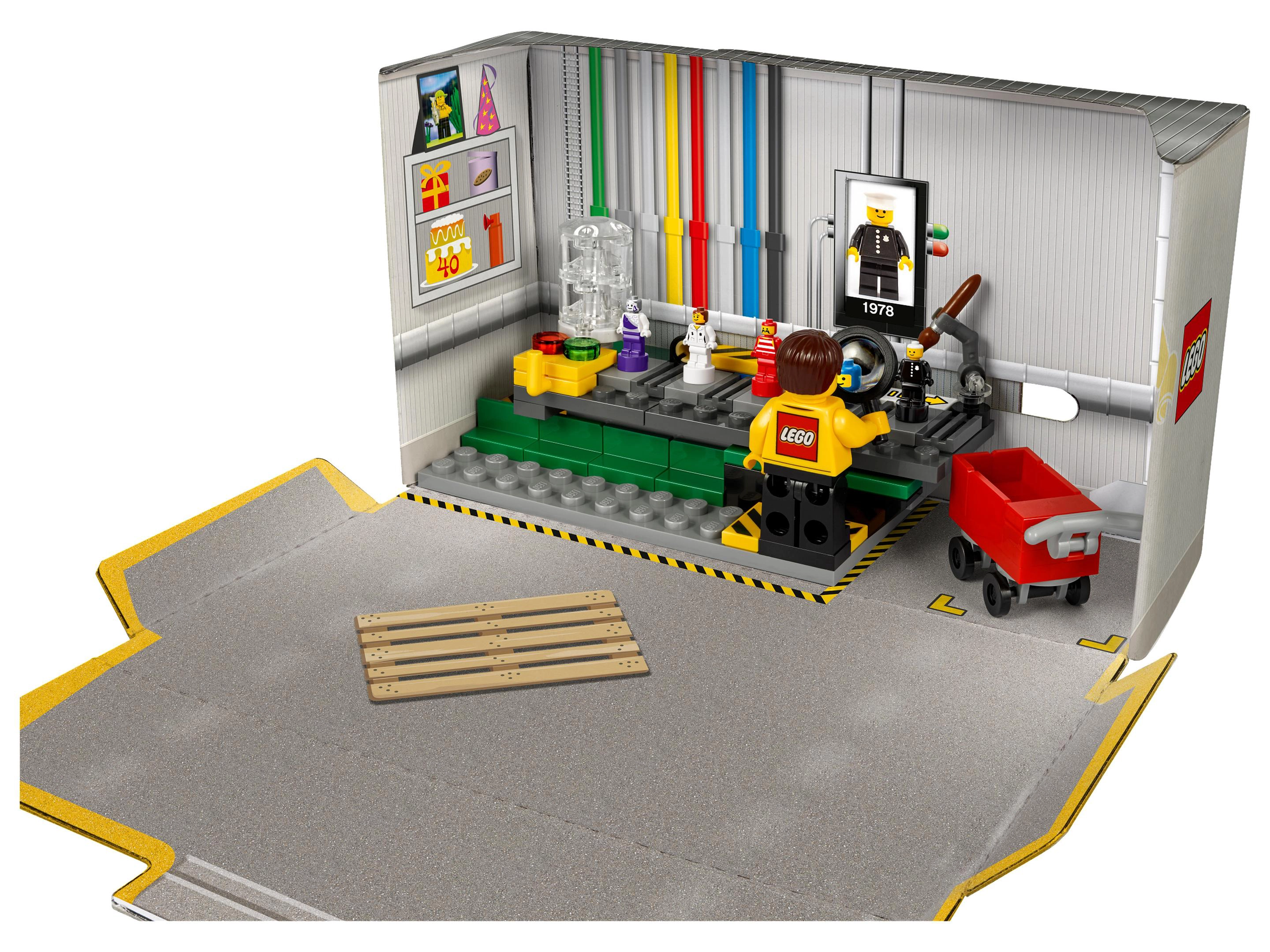 LEGO 5005358 Minifigure Factory