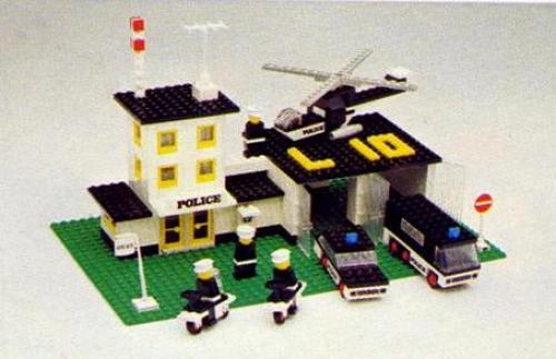 LEGO 585 Police Headquarters