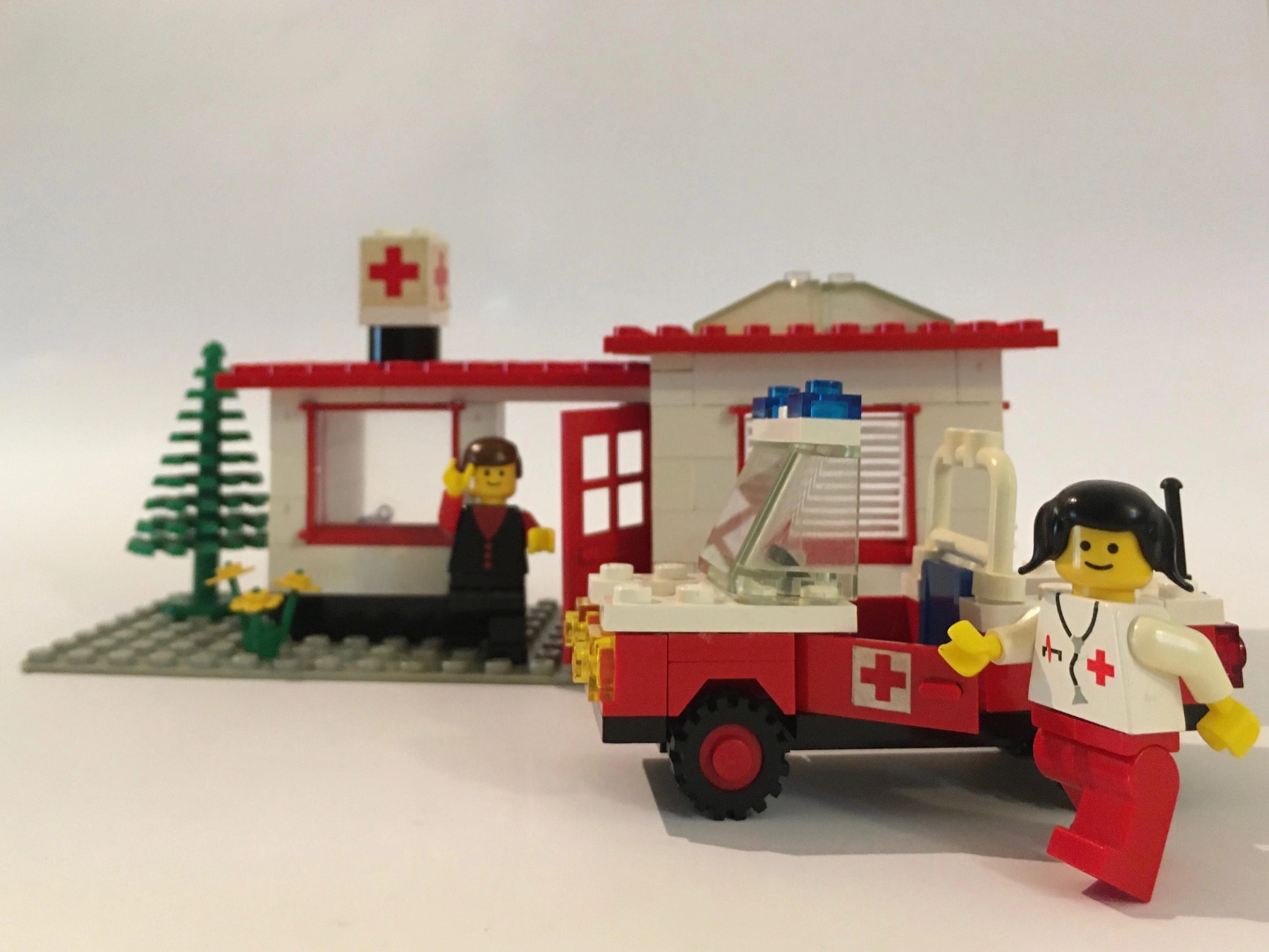 LEGO 6364 Paramedic Unit