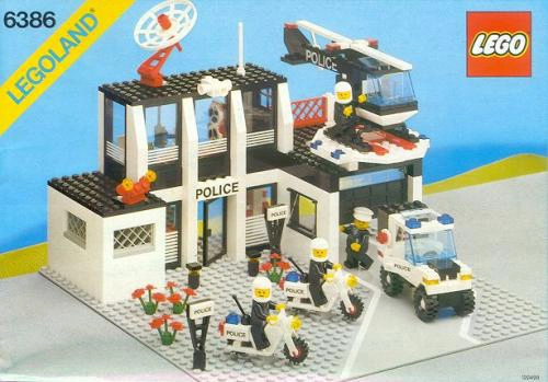 LEGO 6386 Police Command Base