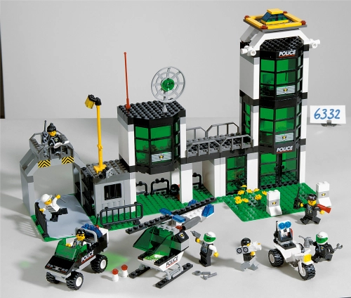 LEGO 6636 Police Headquarters