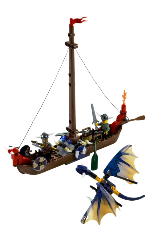 LEGO 7016 Viking Boat against the Wyvern Dragon